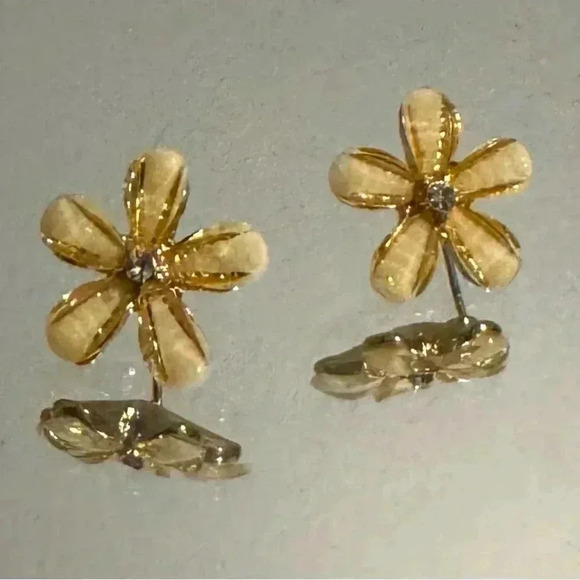 🆕💎Vintage Floral Necklace - Picture 8 of 15